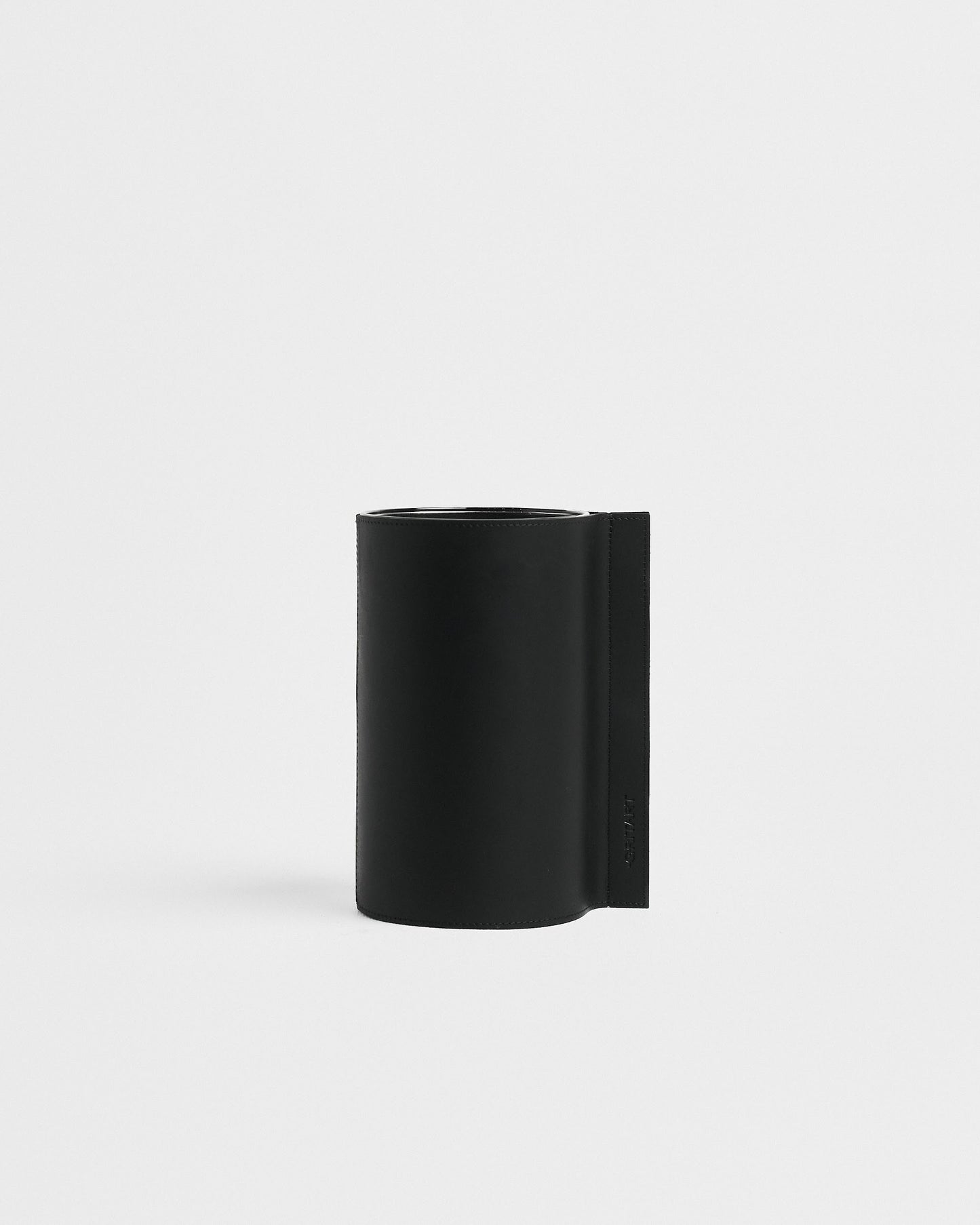 Ваза Skin & Black Pepper
